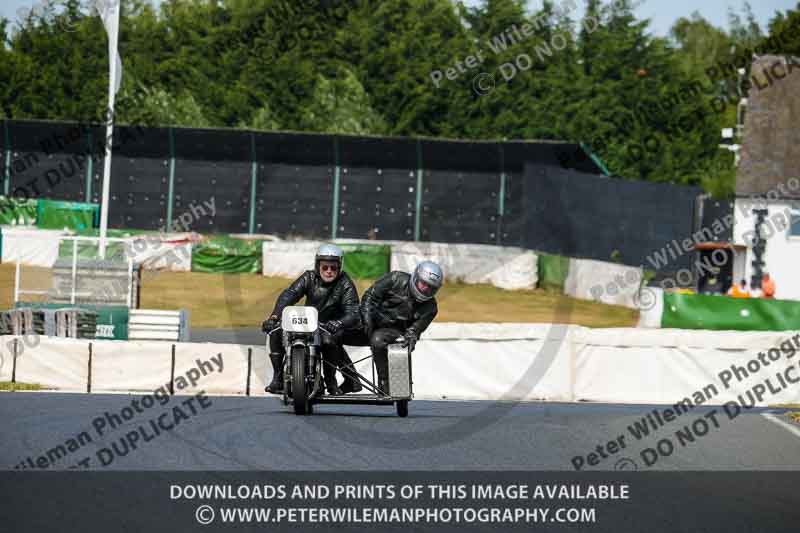 Vintage motorcycle club;eventdigitalimages;mallory park;mallory park trackday photographs;no limits trackdays;peter wileman photography;trackday digital images;trackday photos;vmcc festival 1000 bikes photographs